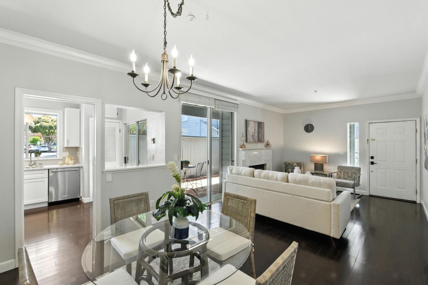 Detail Gallery Image 6 of 59 For 425 Cork Harbour Cir #G,  Redwood Shores,  CA 94065 - 2 Beds | 2 Baths