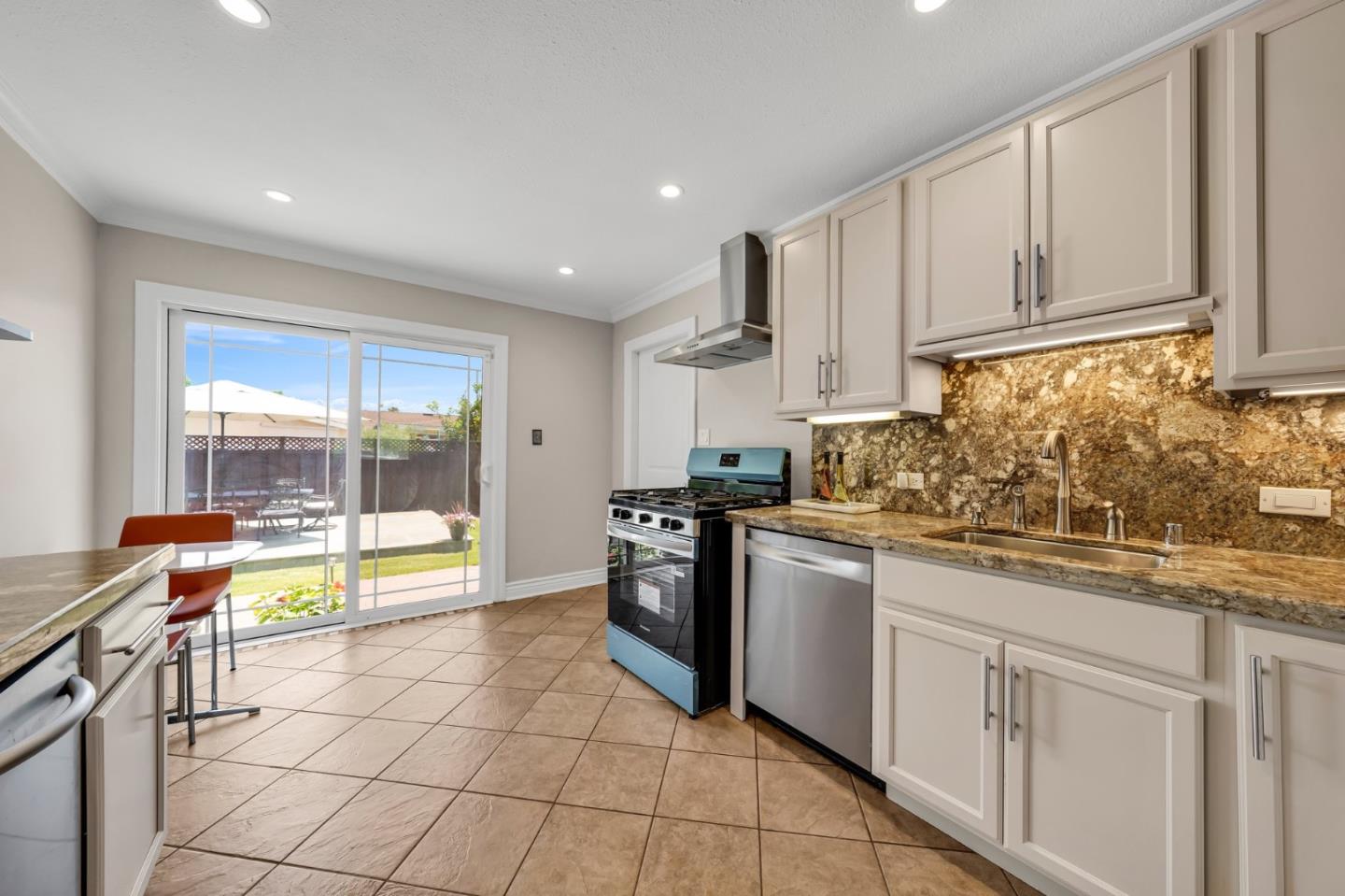 Detail Gallery Image 15 of 34 For 13612 Emilie Dr, San Jose,  CA 95127 - 3 Beds | 1 Baths