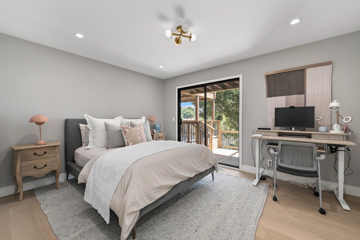 Detail Gallery Image 20 of 34 For 997 Crestview Dr, San Carlos,  CA 94070 - 4 Beds | 2/1 Baths