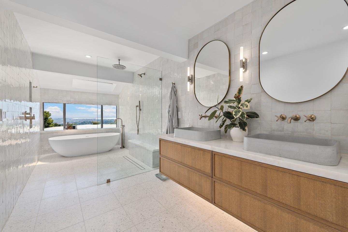Detail Gallery Image 27 of 34 For 997 Crestview Dr, San Carlos,  CA 94070 - 4 Beds | 2/1 Baths