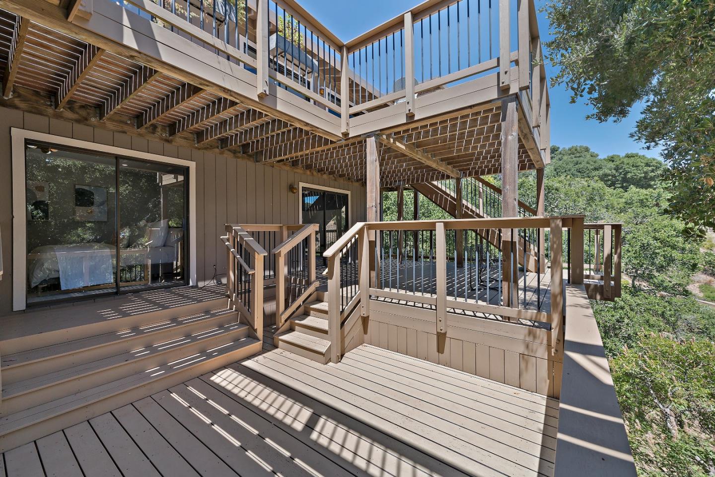 Detail Gallery Image 29 of 34 For 997 Crestview Dr, San Carlos,  CA 94070 - 4 Beds | 2/1 Baths