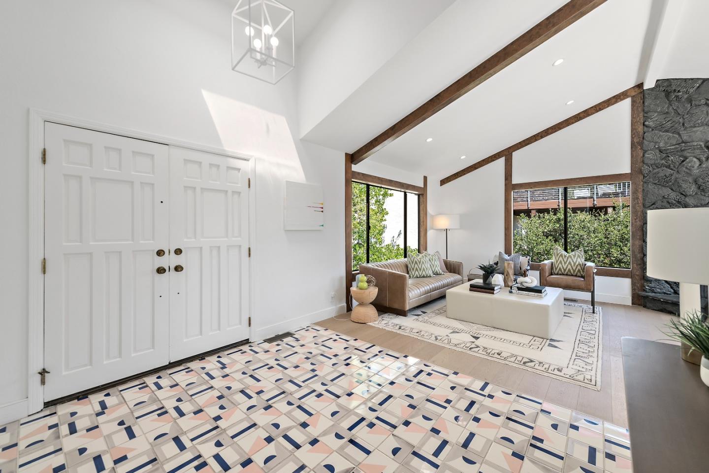 Detail Gallery Image 3 of 34 For 997 Crestview Dr, San Carlos,  CA 94070 - 4 Beds | 2/1 Baths