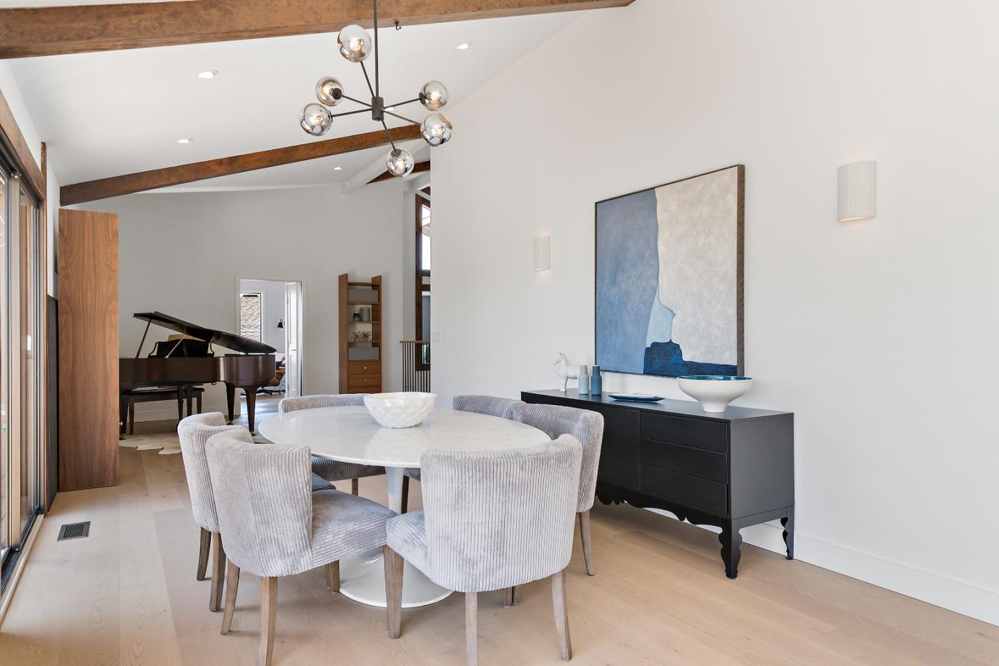 Detail Gallery Image 6 of 34 For 997 Crestview Dr, San Carlos,  CA 94070 - 4 Beds | 2/1 Baths