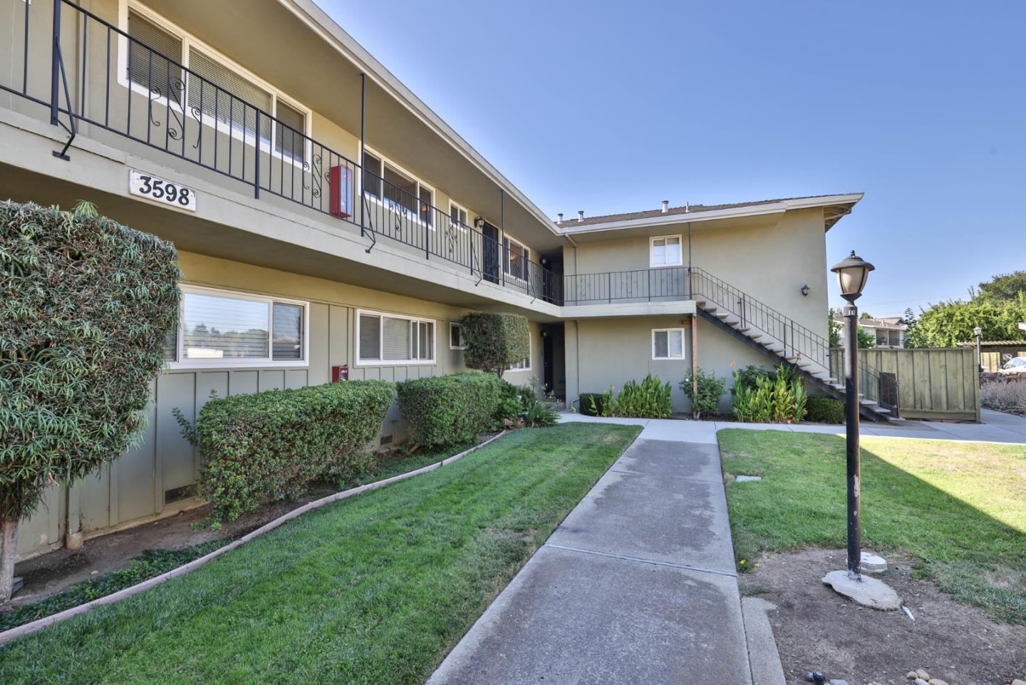 Detail Gallery Image 2 of 31 For 3598 Payne Ave #8,  San Jose,  CA 95117 - 2 Beds | 1 Baths
