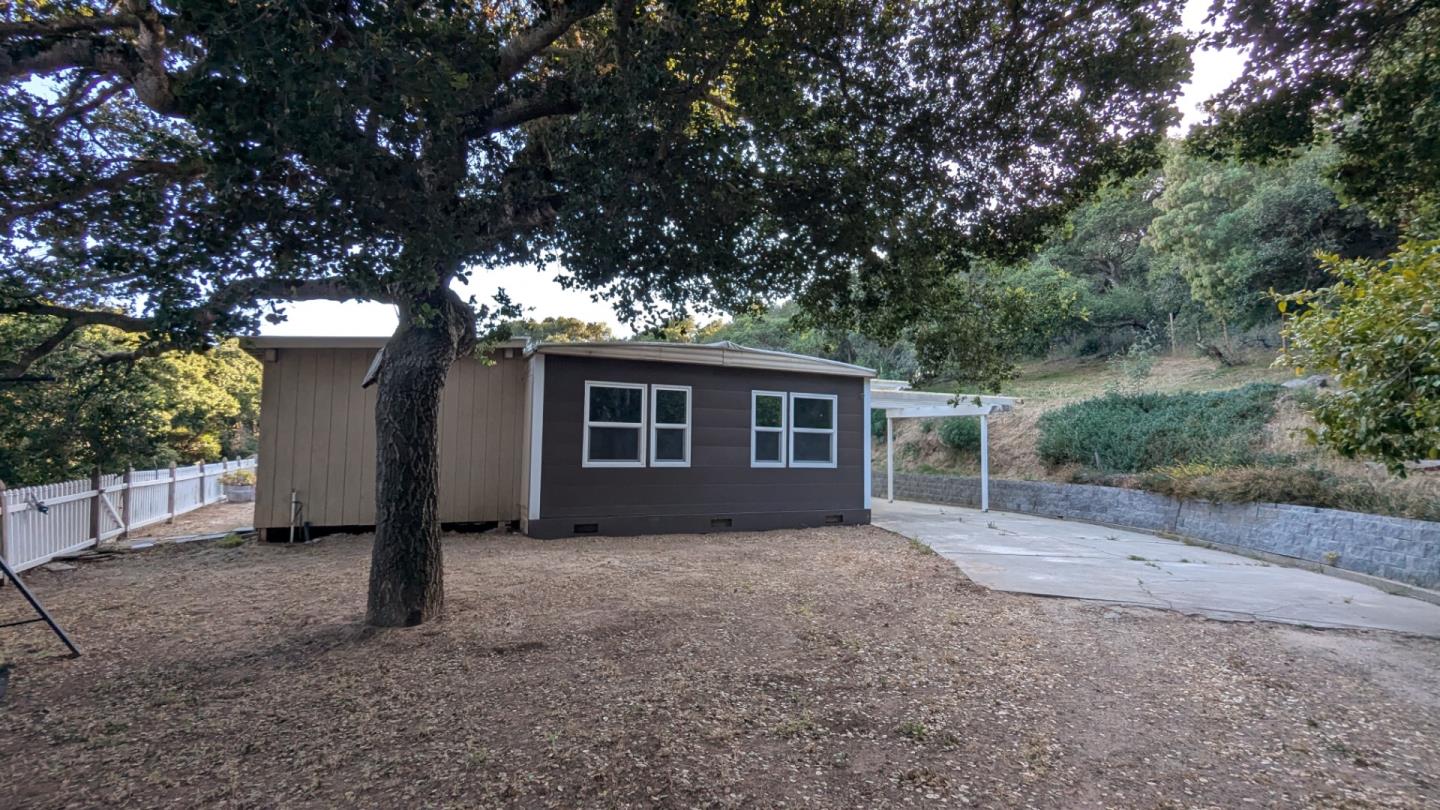Detail Gallery Image 10 of 20 For 1148 via Del Sol Rd, Salinas,  CA 93907 - 3 Beds | 2 Baths