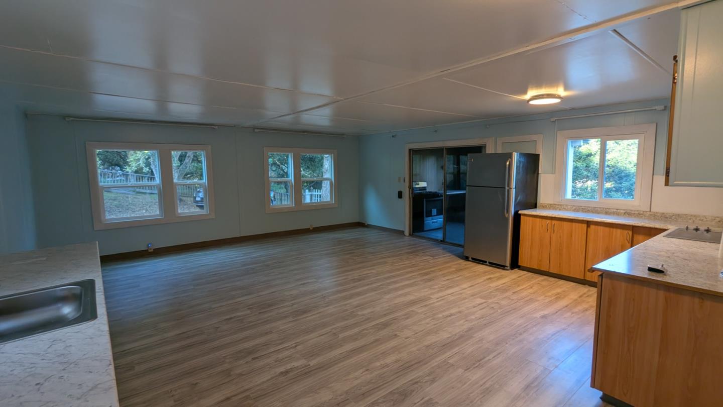 Detail Gallery Image 12 of 20 For 1148 via Del Sol Rd, Salinas,  CA 93907 - 3 Beds | 2 Baths
