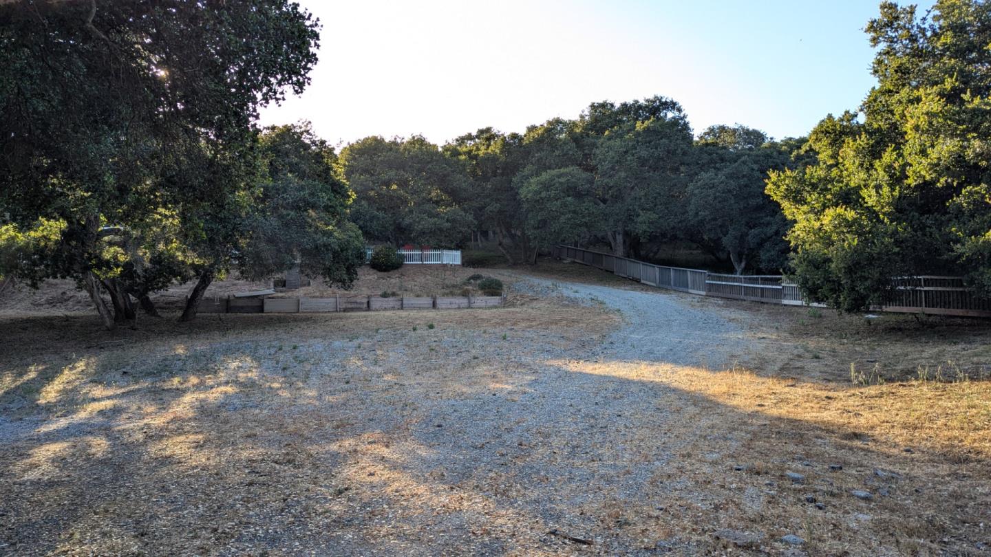 Detail Gallery Image 2 of 20 For 1148 via Del Sol Rd, Salinas,  CA 93907 - 3 Beds | 2 Baths