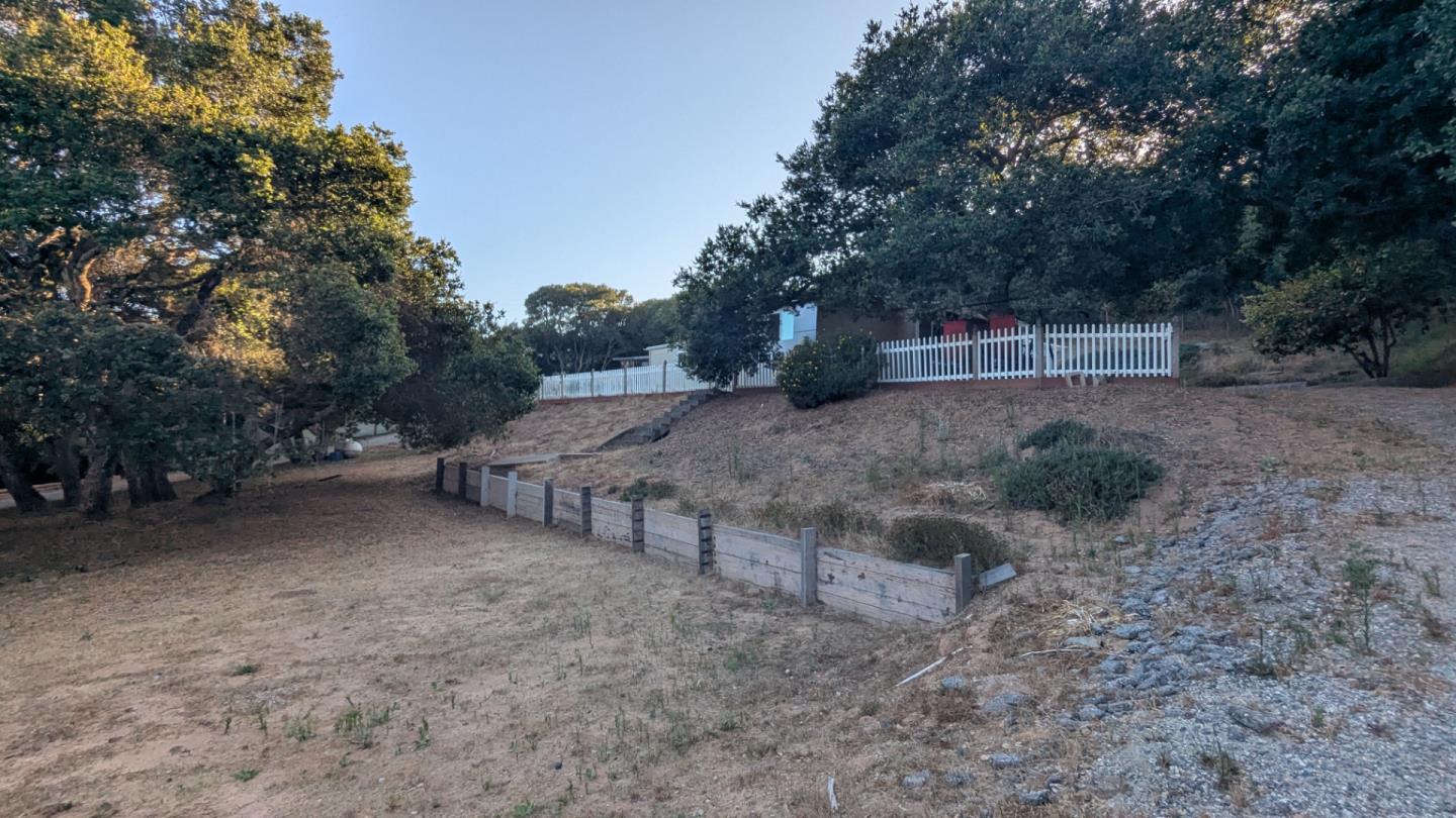 Detail Gallery Image 8 of 20 For 1148 via Del Sol Rd, Salinas,  CA 93907 - 3 Beds | 2 Baths