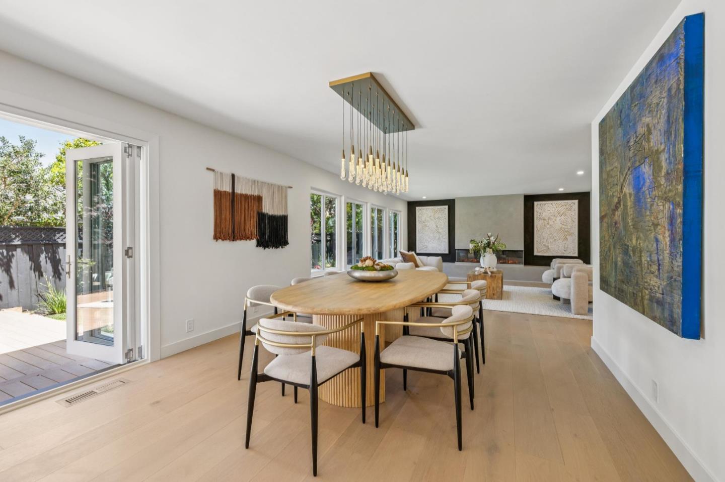 Detail Gallery Image 11 of 37 For 3706 Laurel Way, Redwood City,  CA 94062 - 3 Beds | 2/1 Baths