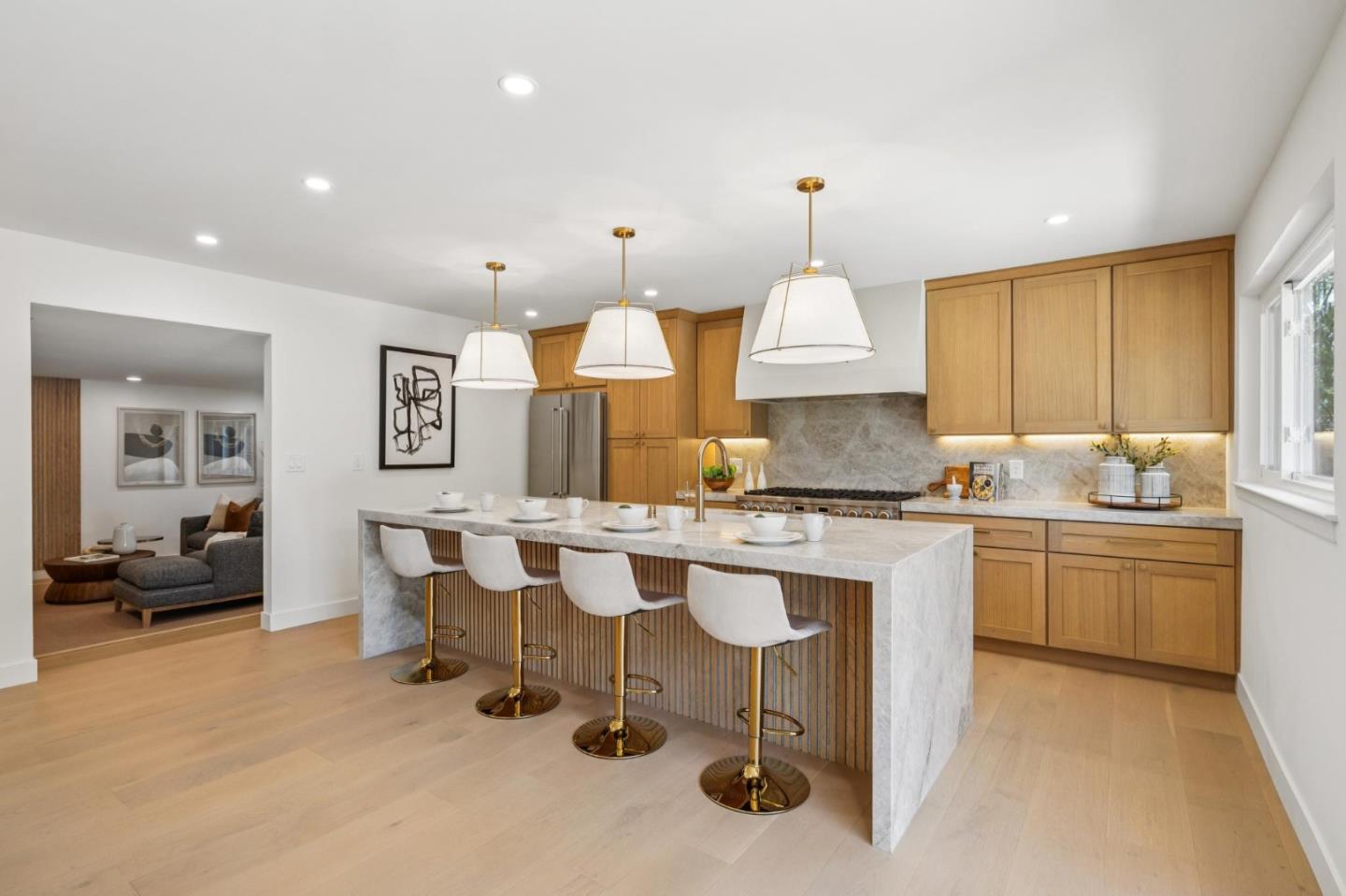 Detail Gallery Image 15 of 37 For 3706 Laurel Way, Redwood City,  CA 94062 - 3 Beds | 2/1 Baths