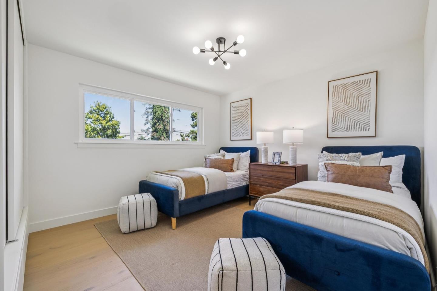 Detail Gallery Image 24 of 37 For 3706 Laurel Way, Redwood City,  CA 94062 - 3 Beds | 2/1 Baths