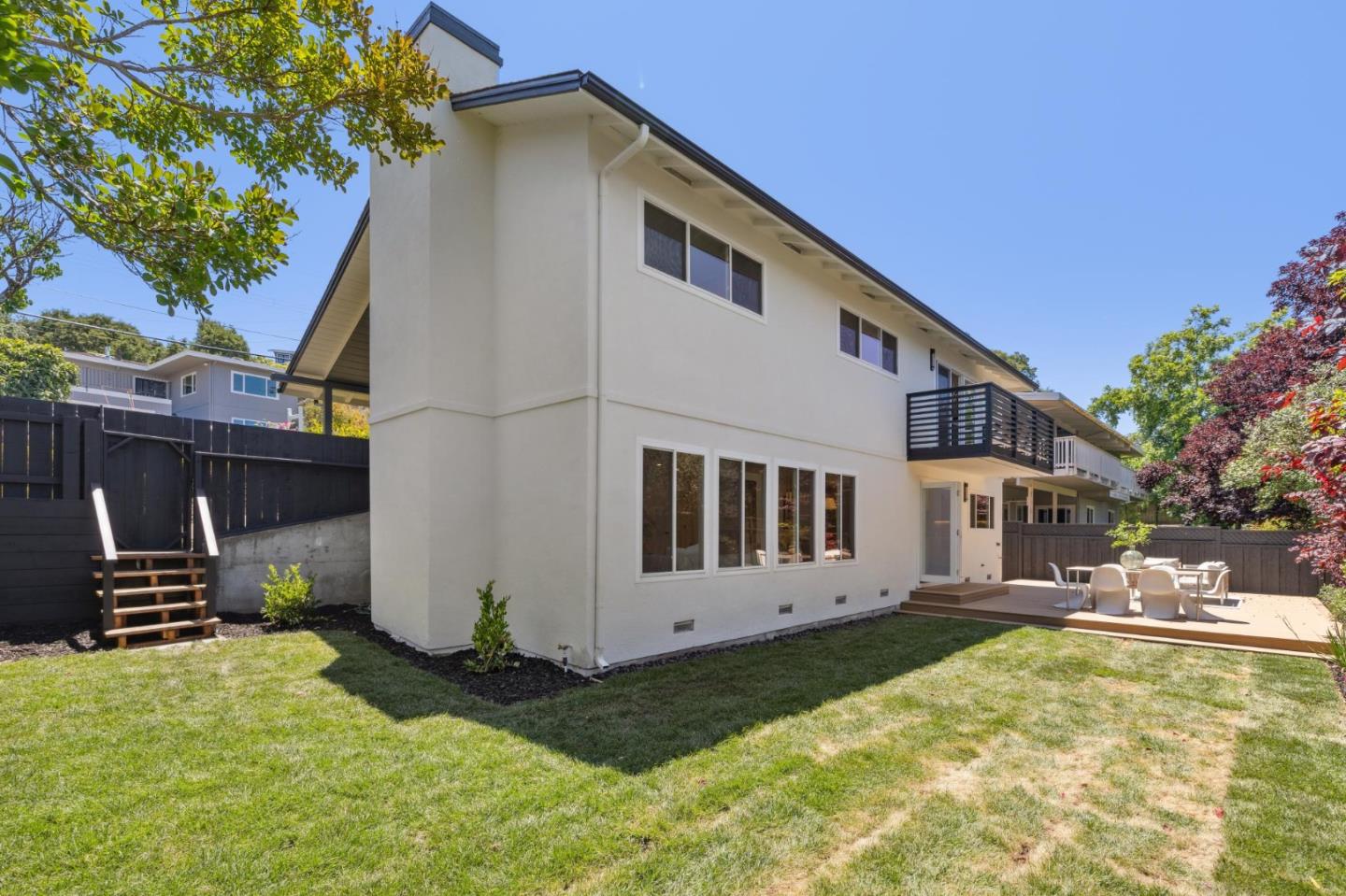 Detail Gallery Image 27 of 37 For 3706 Laurel Way, Redwood City,  CA 94062 - 3 Beds | 2/1 Baths