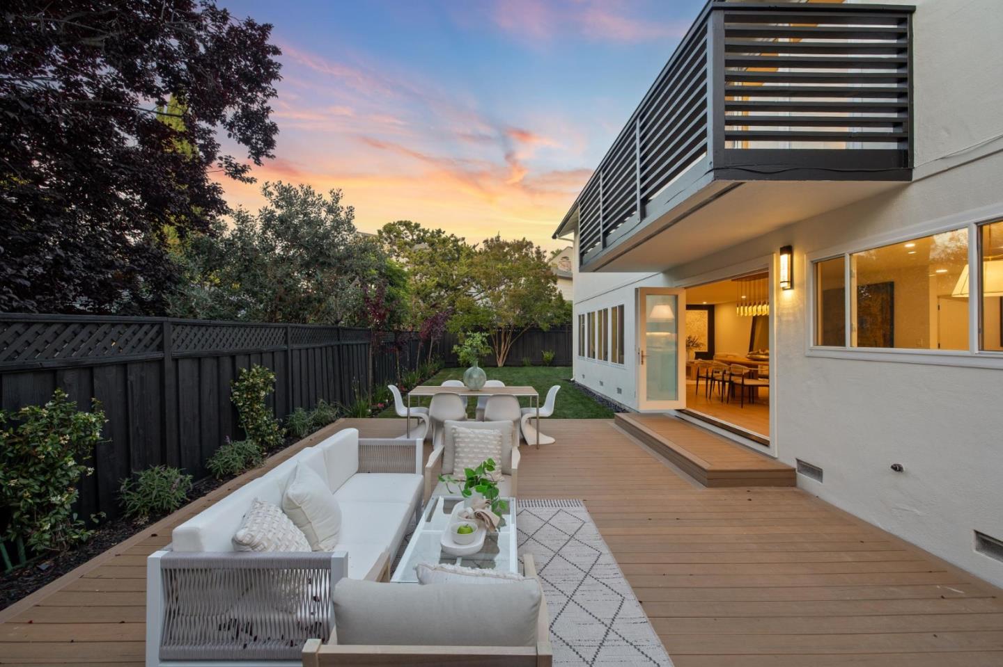 Detail Gallery Image 33 of 37 For 3706 Laurel Way, Redwood City,  CA 94062 - 3 Beds | 2/1 Baths
