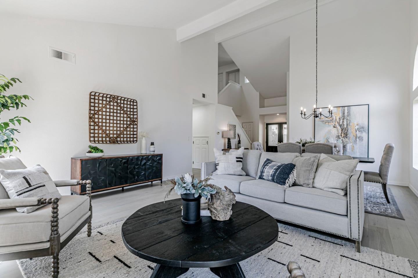 Detail Gallery Image 10 of 63 For 3230 Lake Albano Cir, San Jose,  CA 95135 - 2 Beds | 2/1 Baths