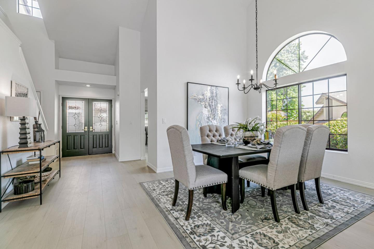 Detail Gallery Image 12 of 63 For 3230 Lake Albano Cir, San Jose,  CA 95135 - 2 Beds | 2/1 Baths