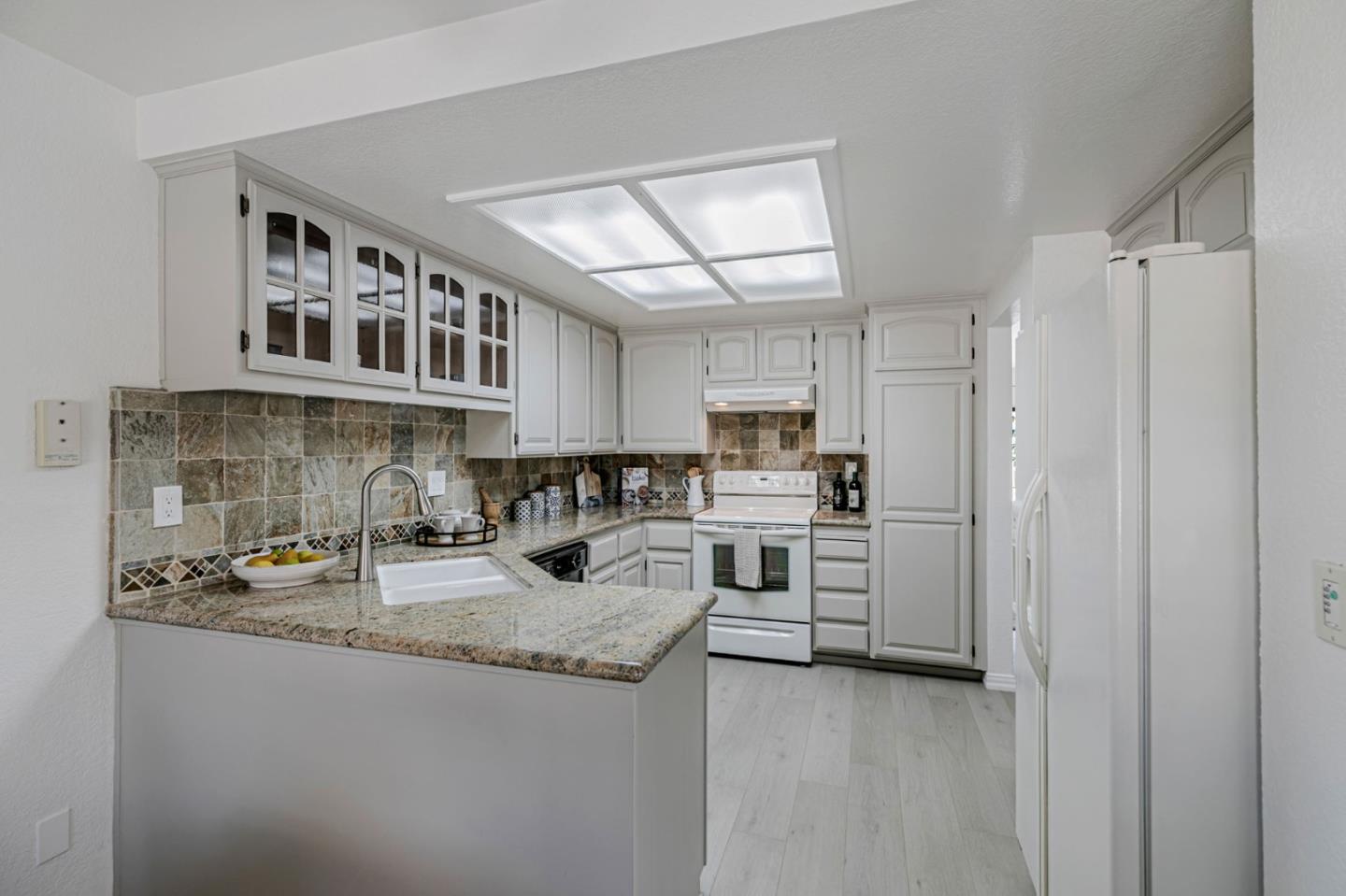 Detail Gallery Image 16 of 63 For 3230 Lake Albano Cir, San Jose,  CA 95135 - 2 Beds | 2/1 Baths