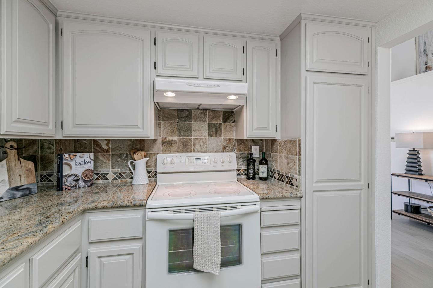Detail Gallery Image 17 of 63 For 3230 Lake Albano Cir, San Jose,  CA 95135 - 2 Beds | 2/1 Baths