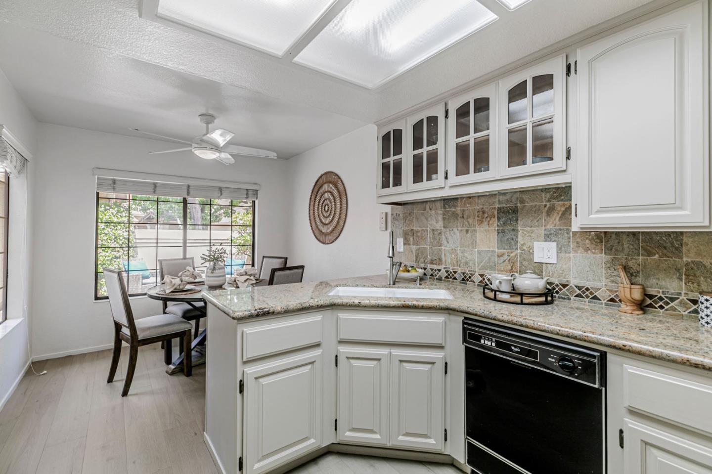 Detail Gallery Image 18 of 63 For 3230 Lake Albano Cir, San Jose,  CA 95135 - 2 Beds | 2/1 Baths