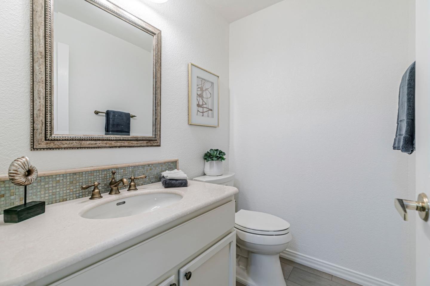 Detail Gallery Image 23 of 63 For 3230 Lake Albano Cir, San Jose,  CA 95135 - 2 Beds | 2/1 Baths