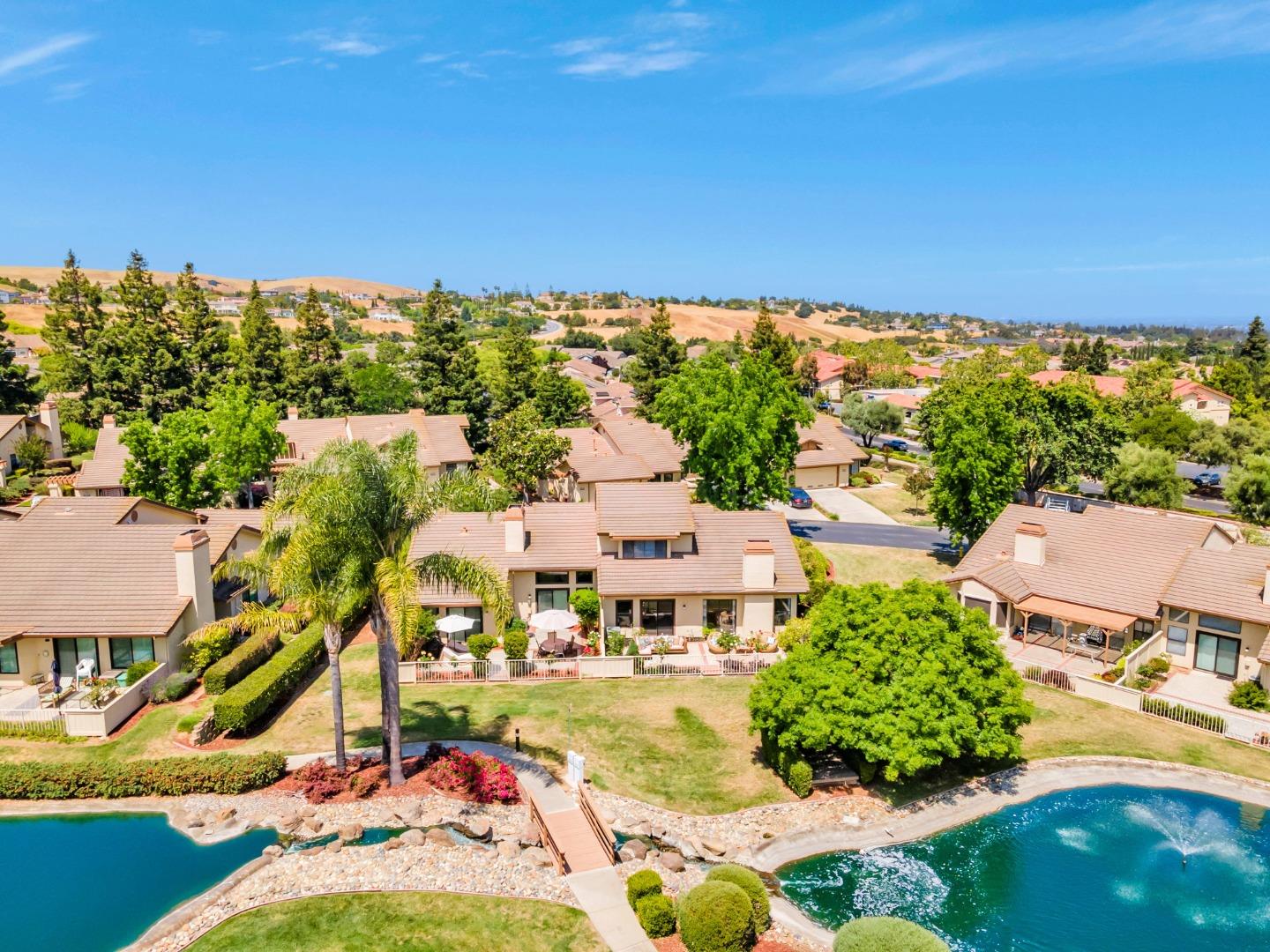 Detail Gallery Image 41 of 63 For 3230 Lake Albano Cir, San Jose,  CA 95135 - 2 Beds | 2/1 Baths