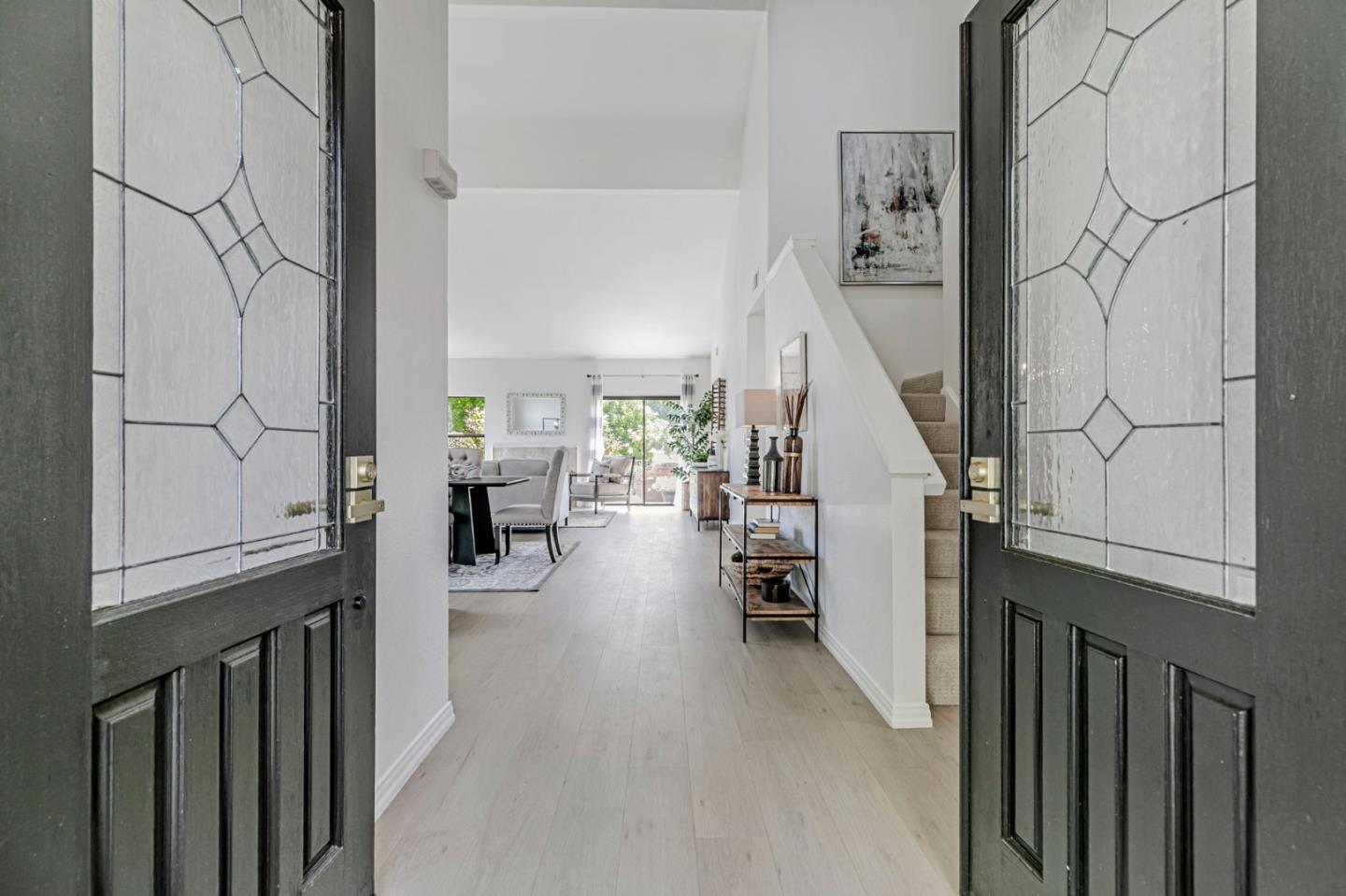 Detail Gallery Image 5 of 63 For 3230 Lake Albano Cir, San Jose,  CA 95135 - 2 Beds | 2/1 Baths