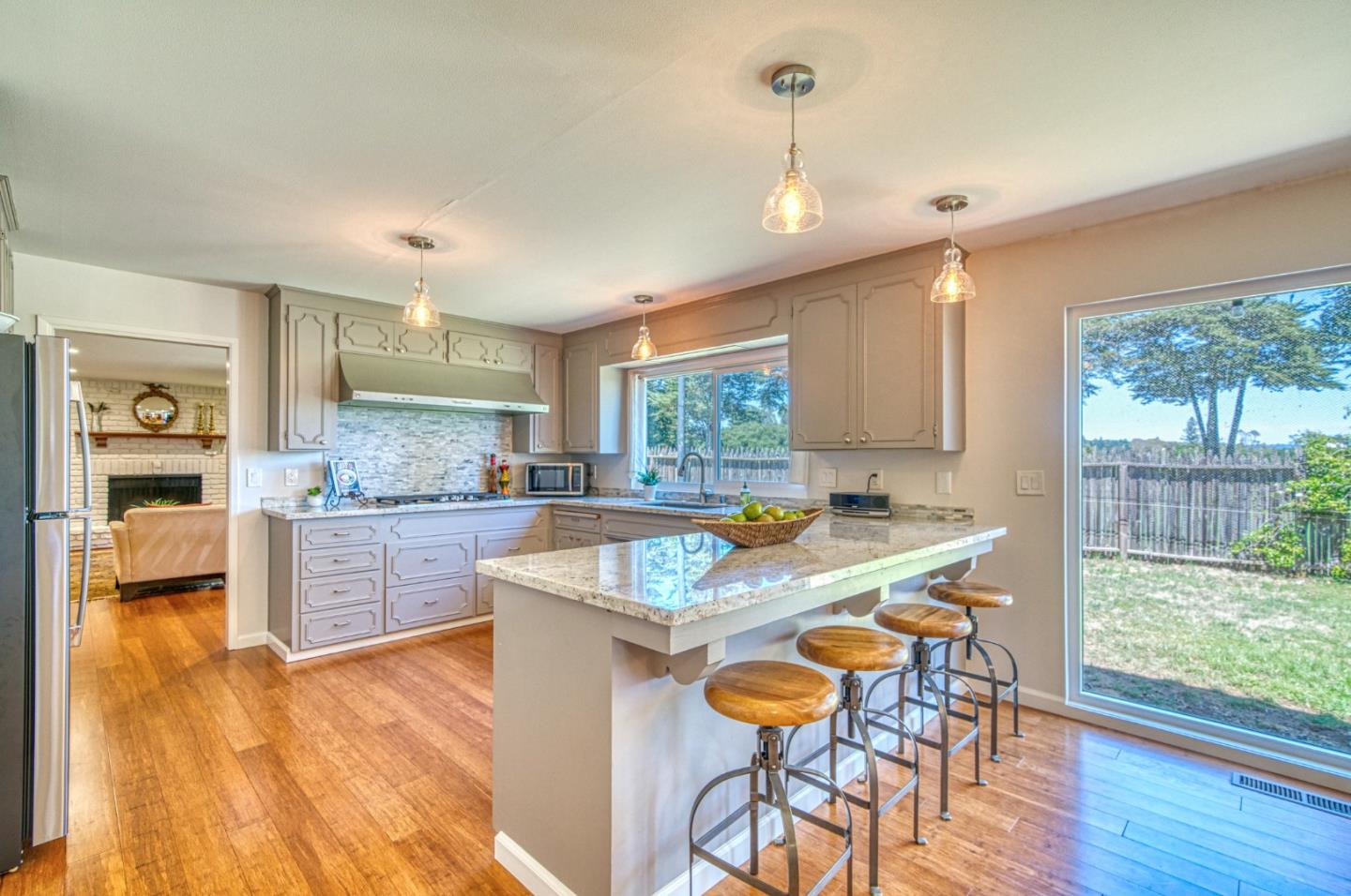 Detail Gallery Image 11 of 44 For 69 Hollins Dr, Santa Cruz,  CA 95060 - 4 Beds | 2 Baths