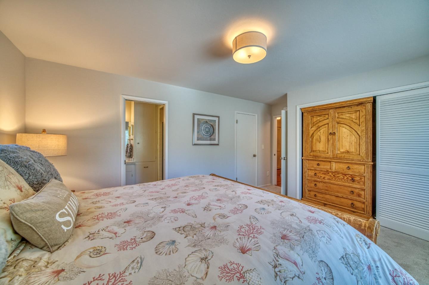 Detail Gallery Image 18 of 44 For 69 Hollins Dr, Santa Cruz,  CA 95060 - 4 Beds | 2 Baths