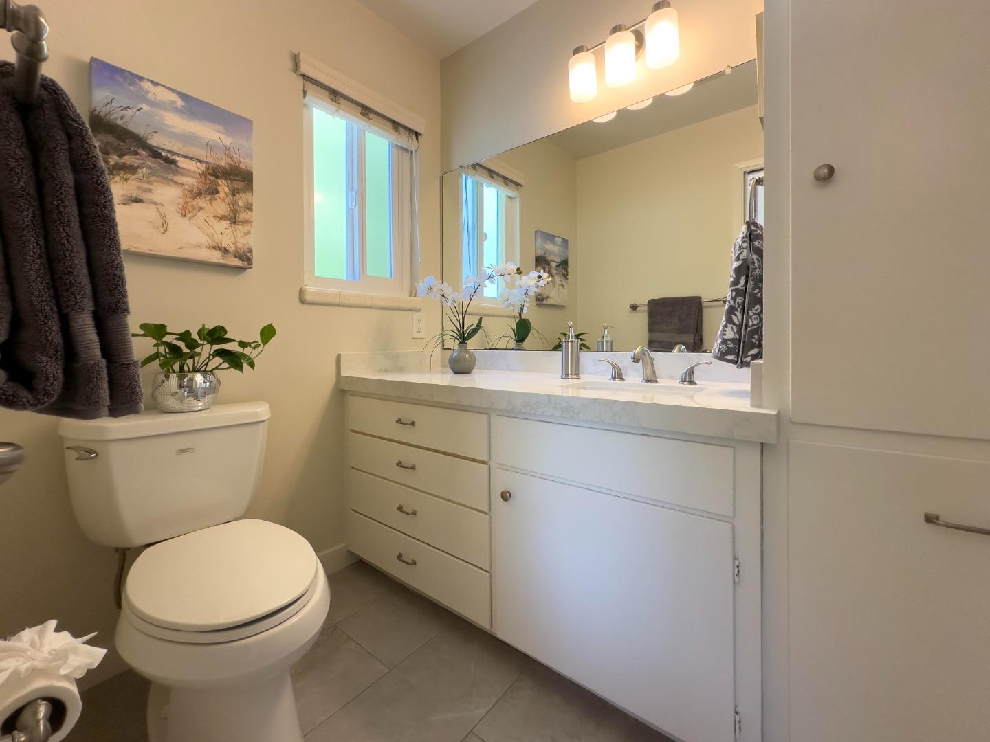 Detail Gallery Image 23 of 44 For 69 Hollins Dr, Santa Cruz,  CA 95060 - 4 Beds | 2 Baths