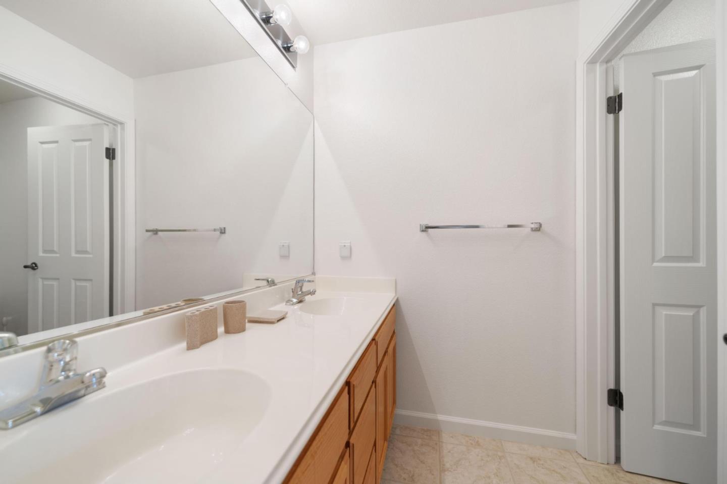 Detail Gallery Image 20 of 37 For 3963 Mosher Dr, San Jose,  CA 95135 - 3 Beds | 2/1 Baths