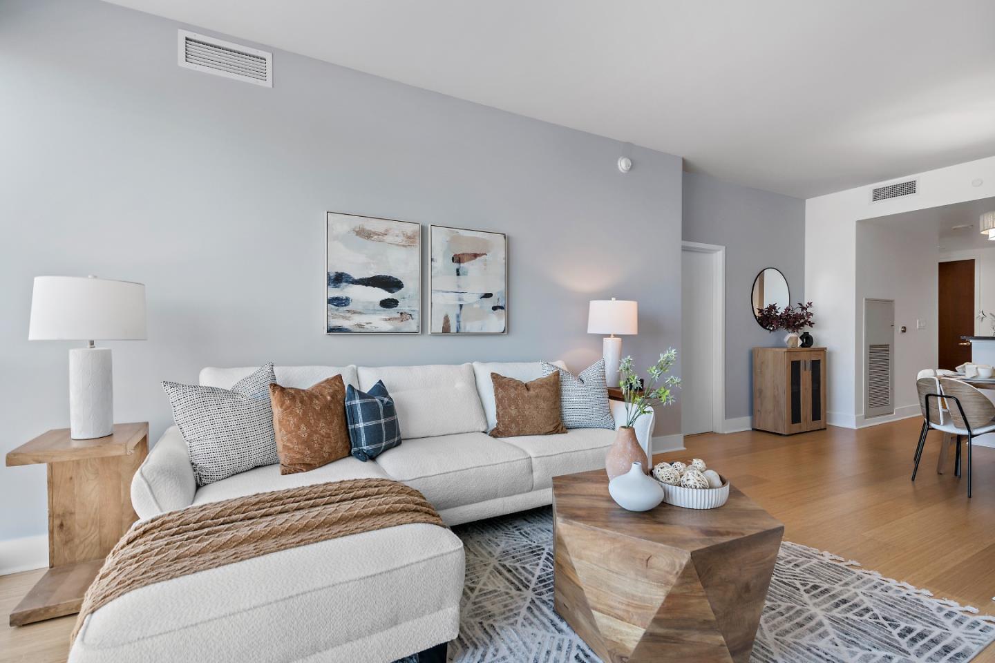 Detail Gallery Image 3 of 47 For 88 E San Fernando St #909,  San Jose,  CA 95113 - 1 Beds | 1 Baths