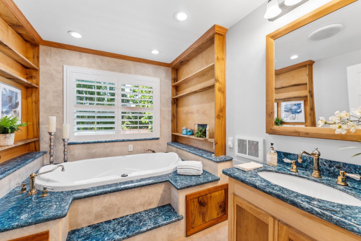 Detail Gallery Image 21 of 41 For 2257 Juan Pablo Ln, Santa Cruz,  CA 95062 - 3 Beds | 2 Baths