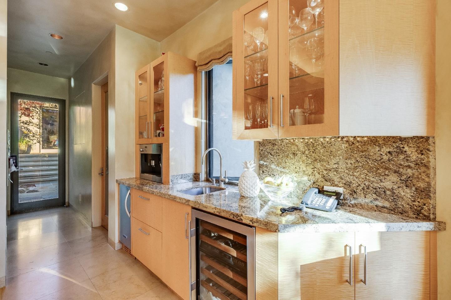Detail Gallery Image 25 of 116 For 26140 Rancho Manuella Ln, Los Altos Hills,  CA 94022 - 5 Beds | 6/1 Baths