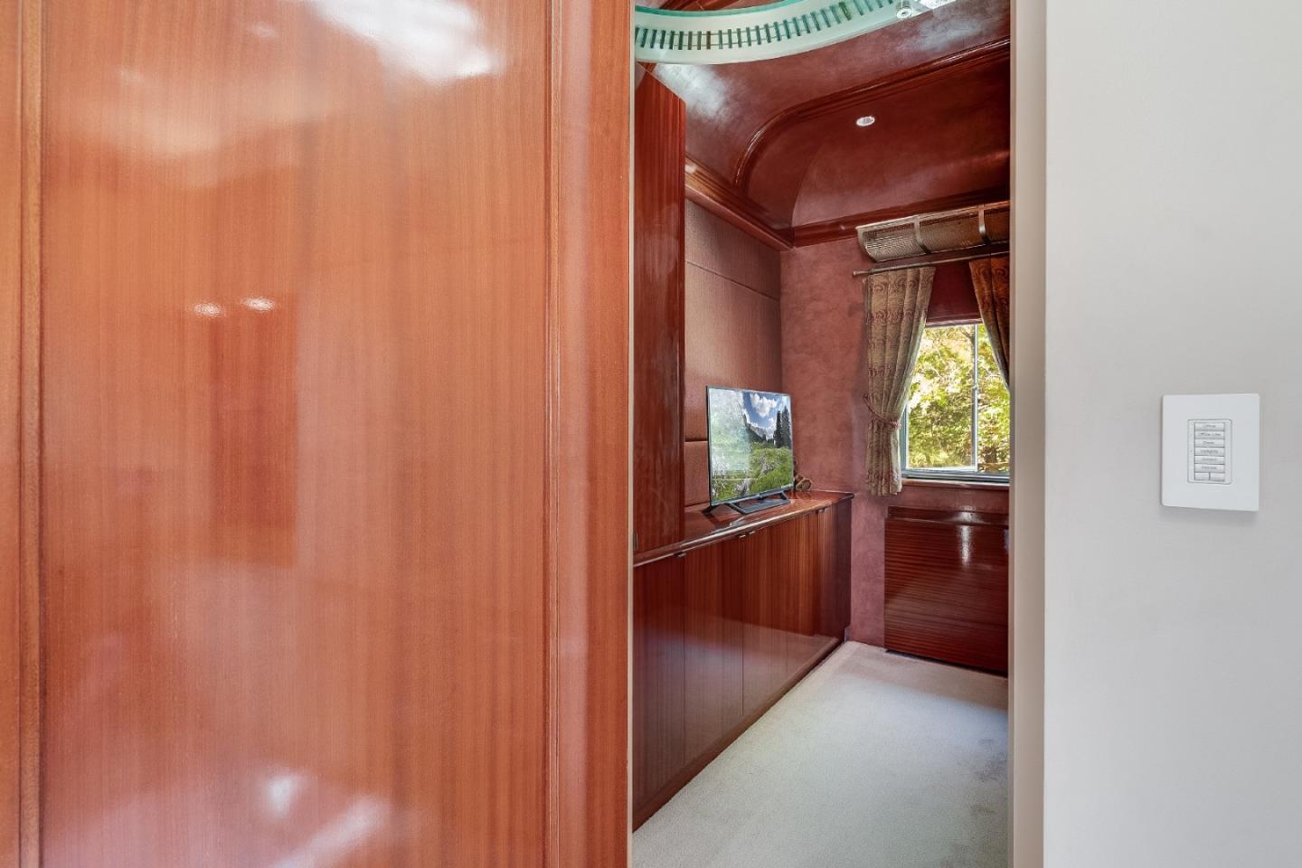 Detail Gallery Image 30 of 116 For 26140 Rancho Manuella Ln, Los Altos Hills,  CA 94022 - 5 Beds | 6/1 Baths