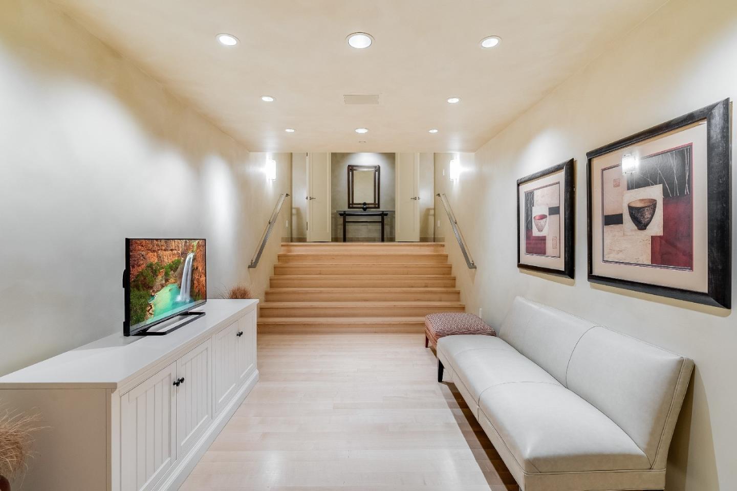 Detail Gallery Image 73 of 116 For 26140 Rancho Manuella Ln, Los Altos Hills,  CA 94022 - 5 Beds | 6/1 Baths