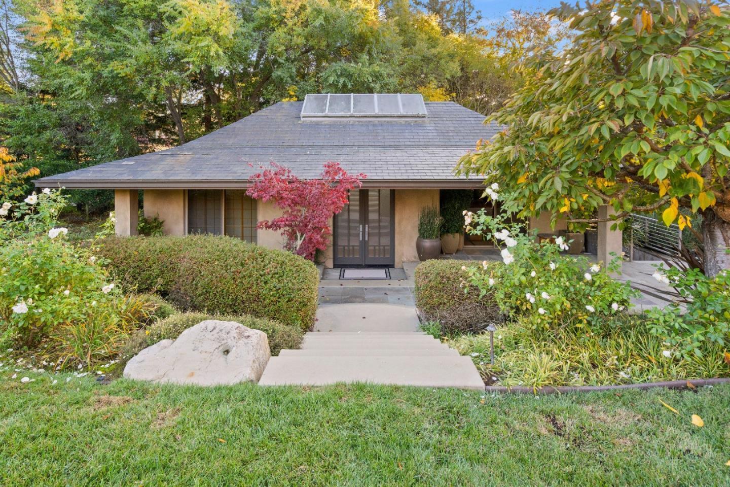 Detail Gallery Image 89 of 116 For 26140 Rancho Manuella Ln, Los Altos Hills,  CA 94022 - 5 Beds | 6/1 Baths