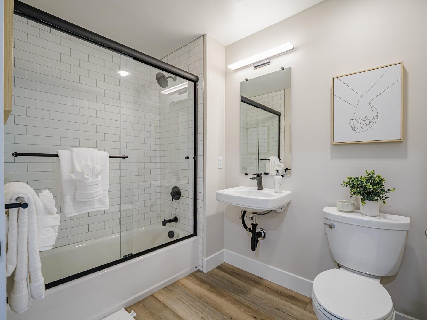 Detail Gallery Image 10 of 23 For 126 Aptos Village Way #3,  Aptos,  CA 95003 - 3 Beds | 3 Baths