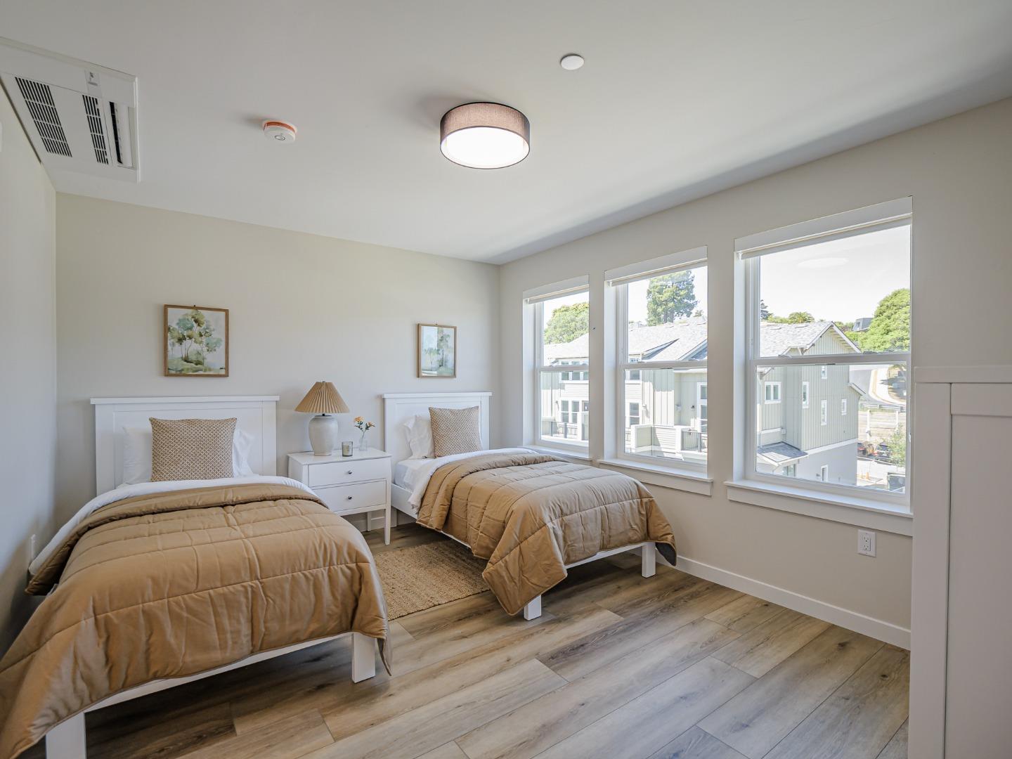 Detail Gallery Image 15 of 23 For 126 Aptos Village Way #3,  Aptos,  CA 95003 - 3 Beds | 3 Baths