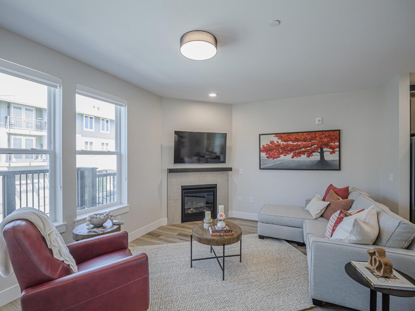 Detail Gallery Image 3 of 23 For 126 Aptos Village Way #3,  Aptos,  CA 95003 - 3 Beds | 3 Baths