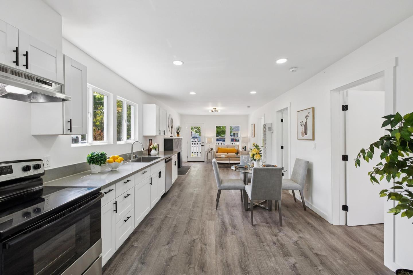 Detail Gallery Image 11 of 23 For 441 Vera Ave, Redwood City,  CA 94061 - – Beds | – Baths