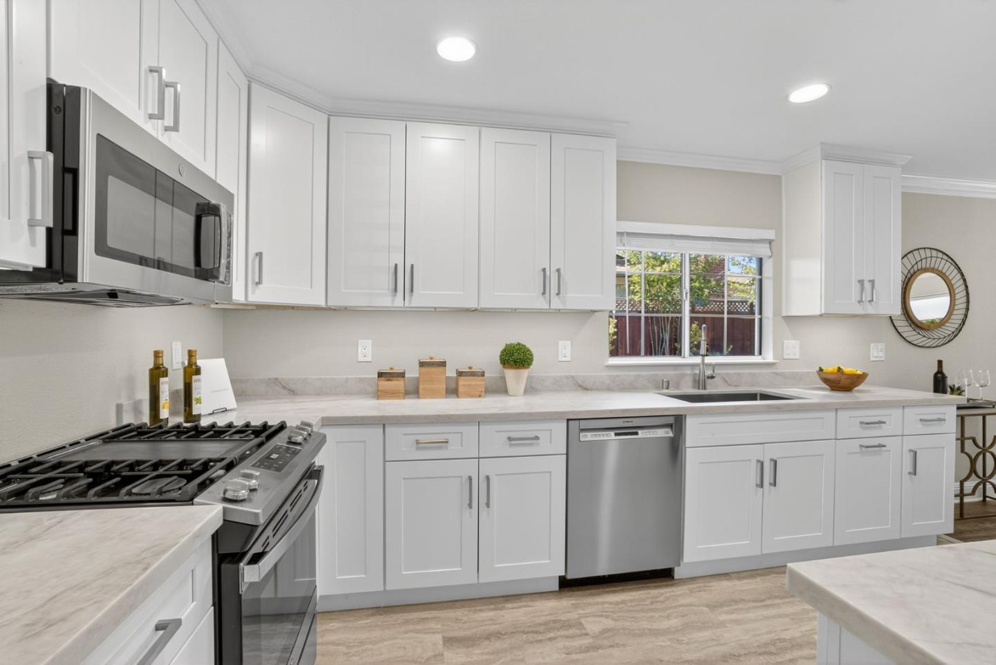 Detail Gallery Image 11 of 33 For 1549 Hilton Ct, San Jose,  CA 95130 - 3 Beds | 2 Baths