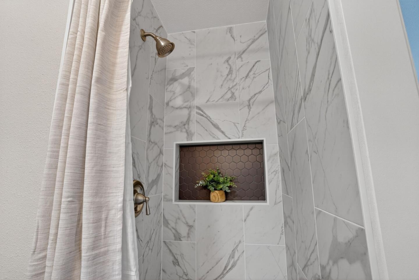 Detail Gallery Image 16 of 33 For 1549 Hilton Ct, San Jose,  CA 95130 - 3 Beds | 2 Baths