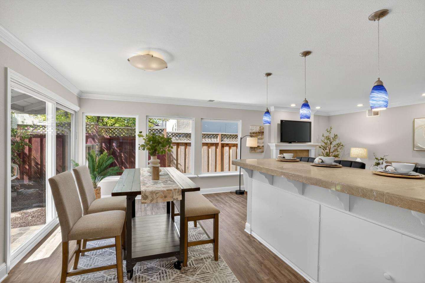 Detail Gallery Image 8 of 33 For 1549 Hilton Ct, San Jose,  CA 95130 - 3 Beds | 2 Baths