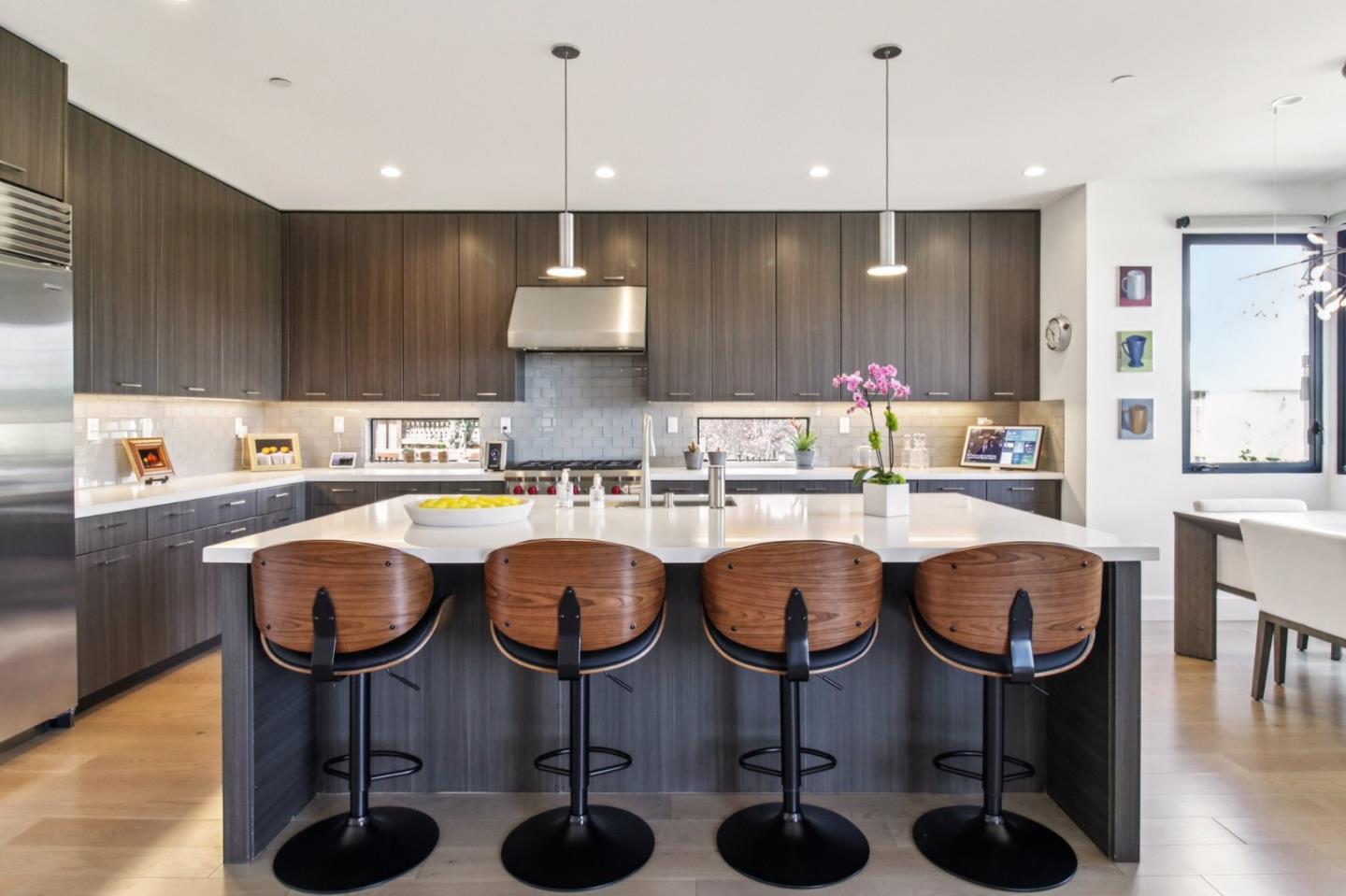 Detail Gallery Image 20 of 59 For 90 Gateway Ct, San Carlos,  CA 94070 - 4 Beds | 3/1 Baths