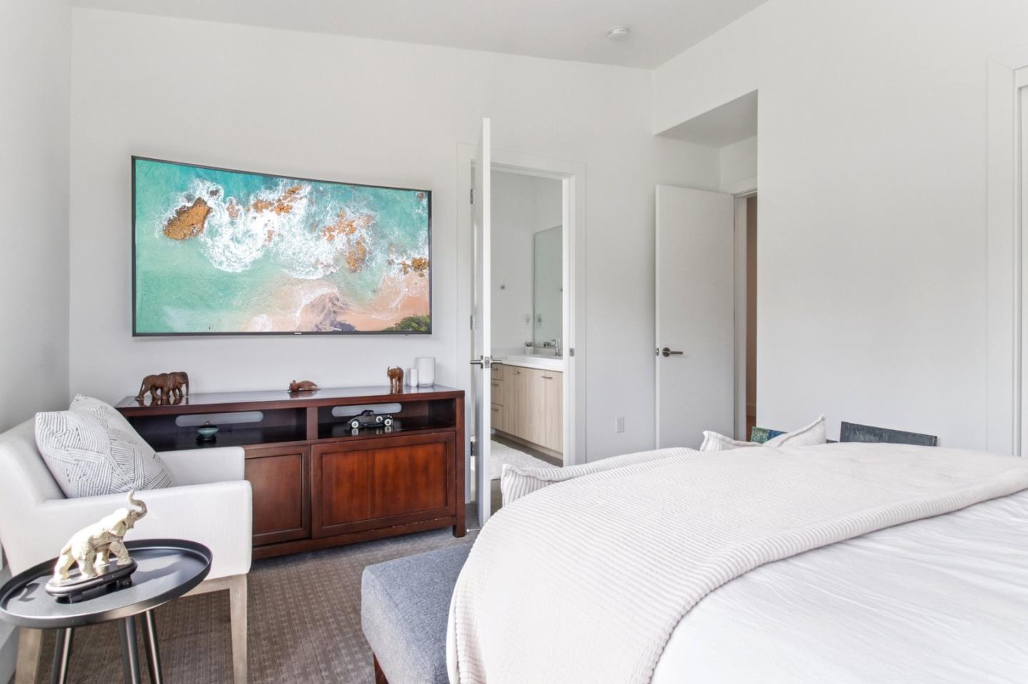 Detail Gallery Image 36 of 59 For 90 Gateway Ct, San Carlos,  CA 94070 - 4 Beds | 3/1 Baths