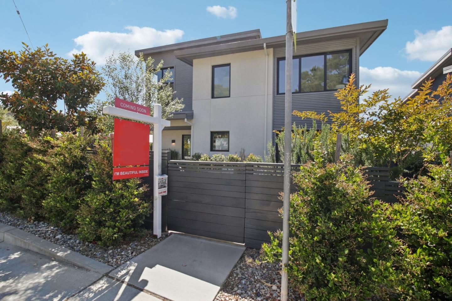 Detail Gallery Image 4 of 59 For 90 Gateway Ct, San Carlos,  CA 94070 - 4 Beds | 3/1 Baths