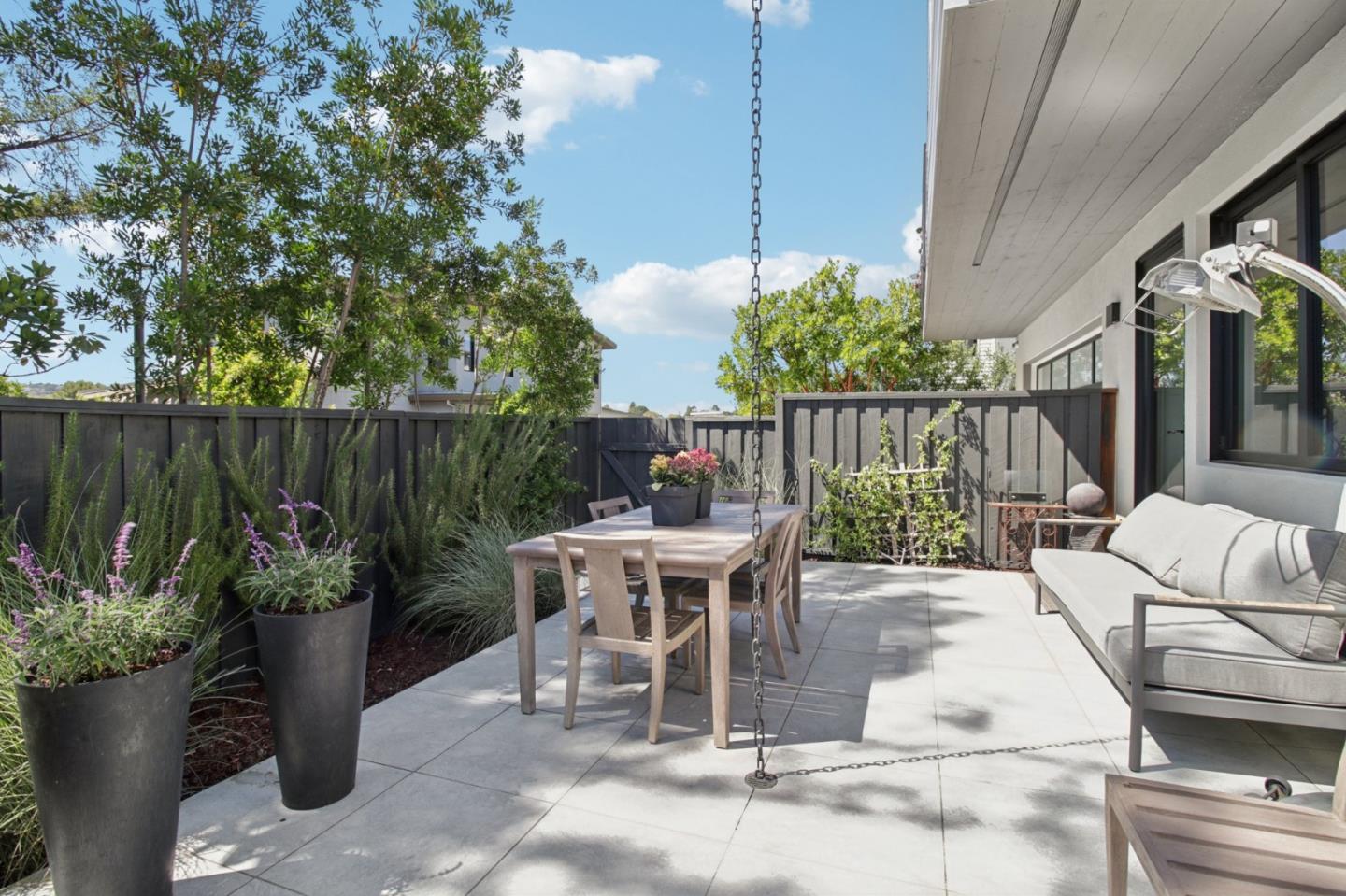 Detail Gallery Image 46 of 59 For 90 Gateway Ct, San Carlos,  CA 94070 - 4 Beds | 3/1 Baths