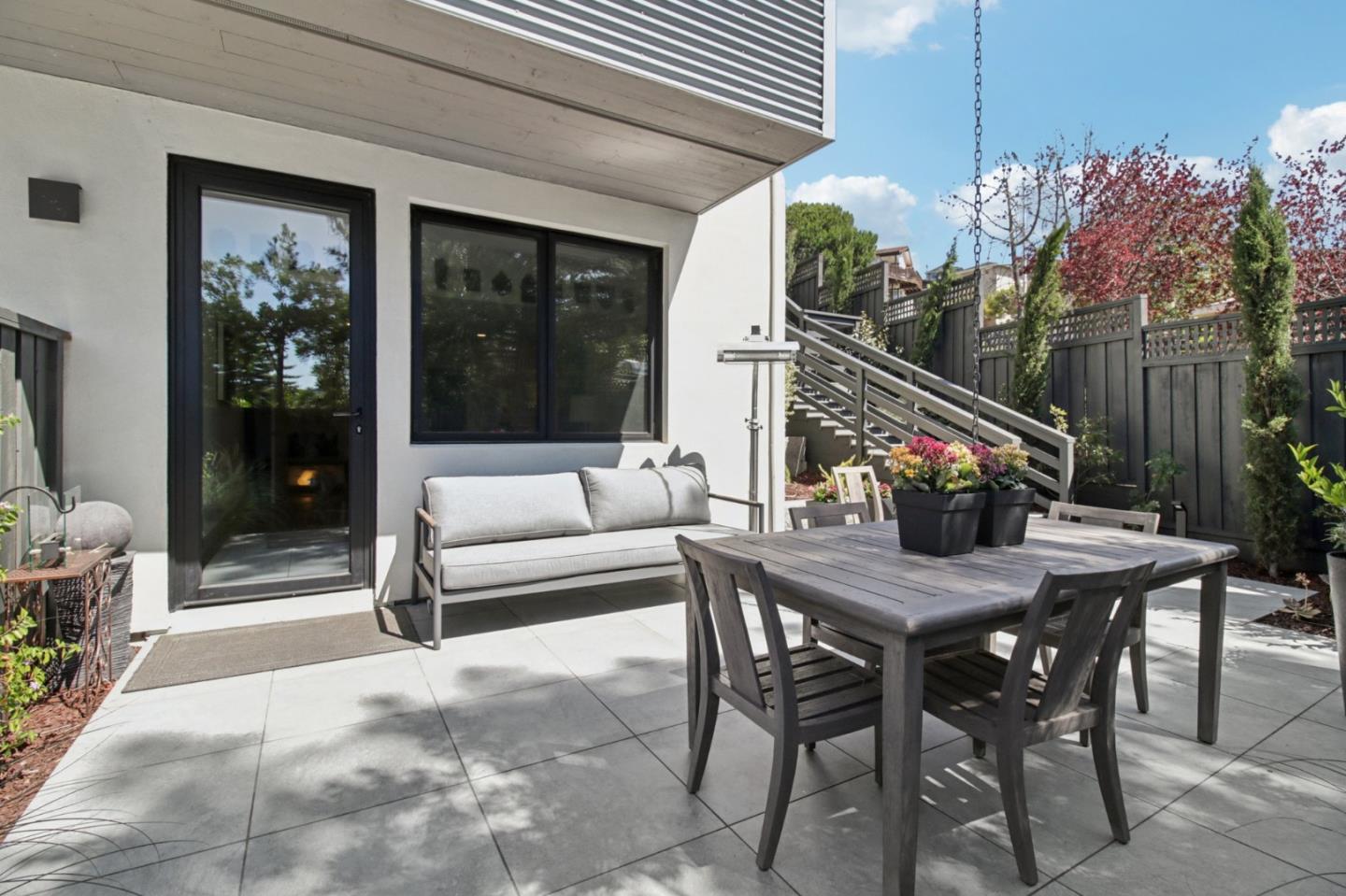 Detail Gallery Image 47 of 59 For 90 Gateway Ct, San Carlos,  CA 94070 - 4 Beds | 3/1 Baths