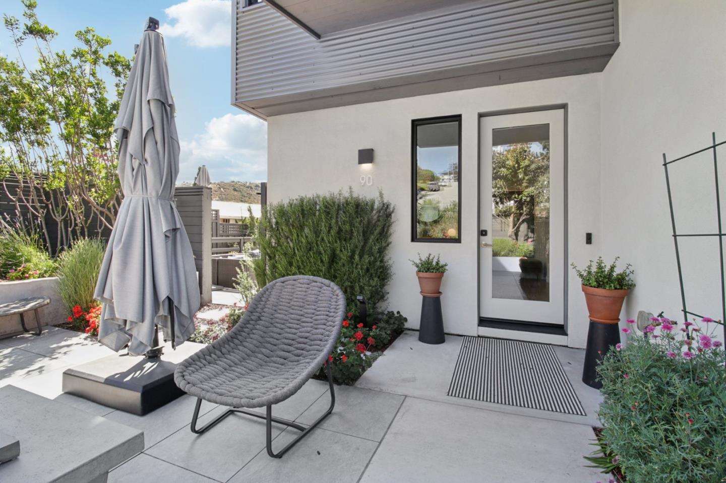 Detail Gallery Image 50 of 59 For 90 Gateway Ct, San Carlos,  CA 94070 - 4 Beds | 3/1 Baths