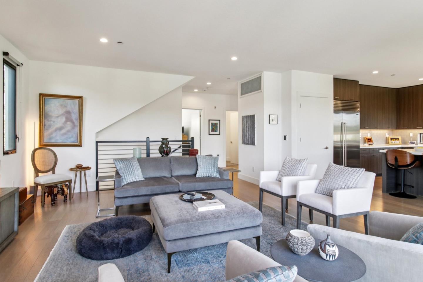 Detail Gallery Image 8 of 59 For 90 Gateway Ct, San Carlos,  CA 94070 - 4 Beds | 3/1 Baths