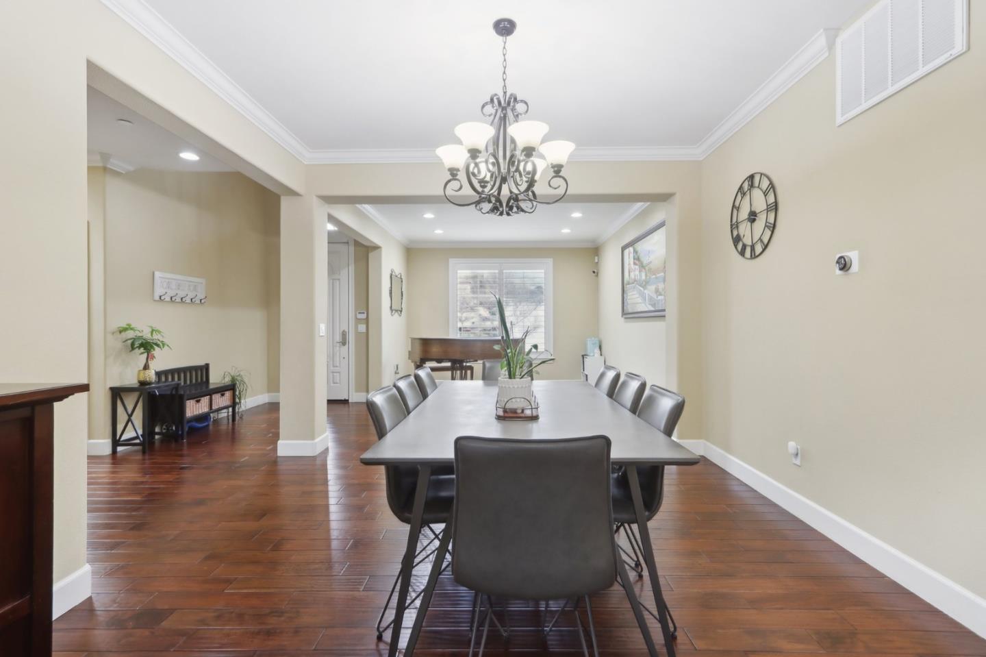 Detail Gallery Image 12 of 37 For 1078 Valentine Ct, San Jose,  CA 95120 - 4 Beds | 2/1 Baths